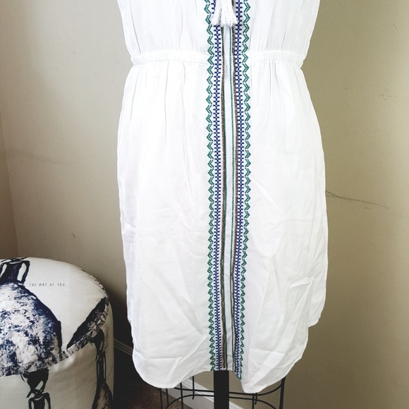 KENZIE // White Cotton Embroidered Mini Dress NWOT - Picture 6 of 8